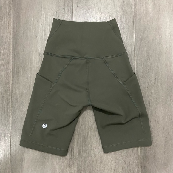 LULULEMON - Base Pace High-Rise Short 6” - Picture 1 of 3